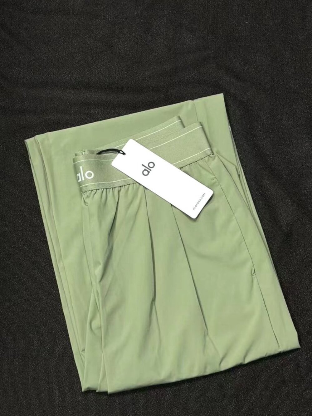Loose fitting trousers ALO Yog Suit Up Trouser Dune Grass Regular 30-inch pants✨ - Picture 3 of 7